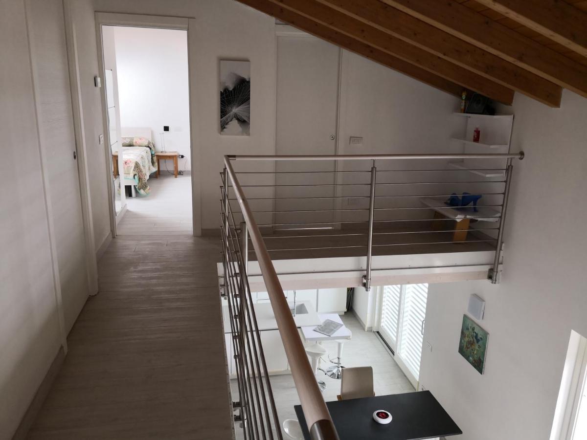 Charme Lake Loft Ispra Exterior foto