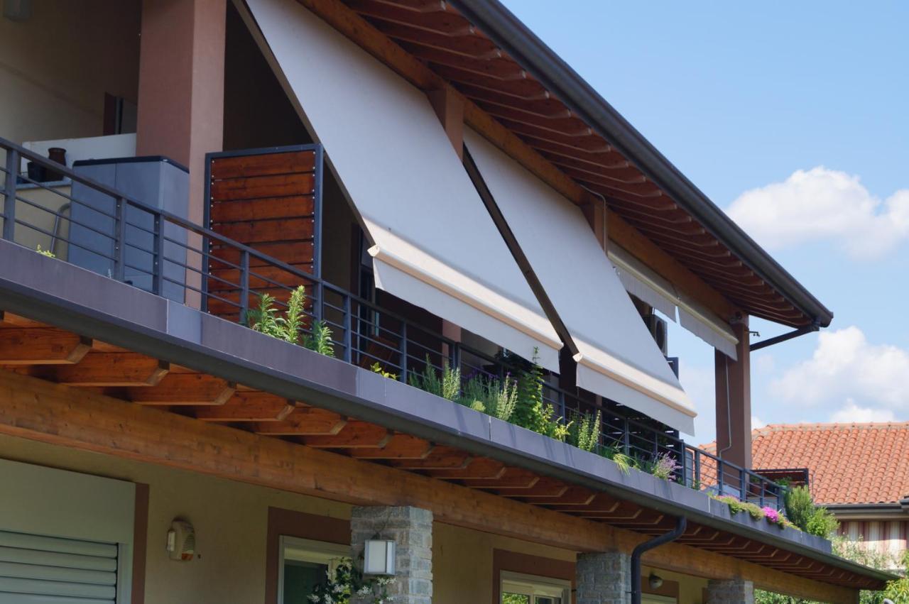 Charme Lake Loft Ispra Exterior foto